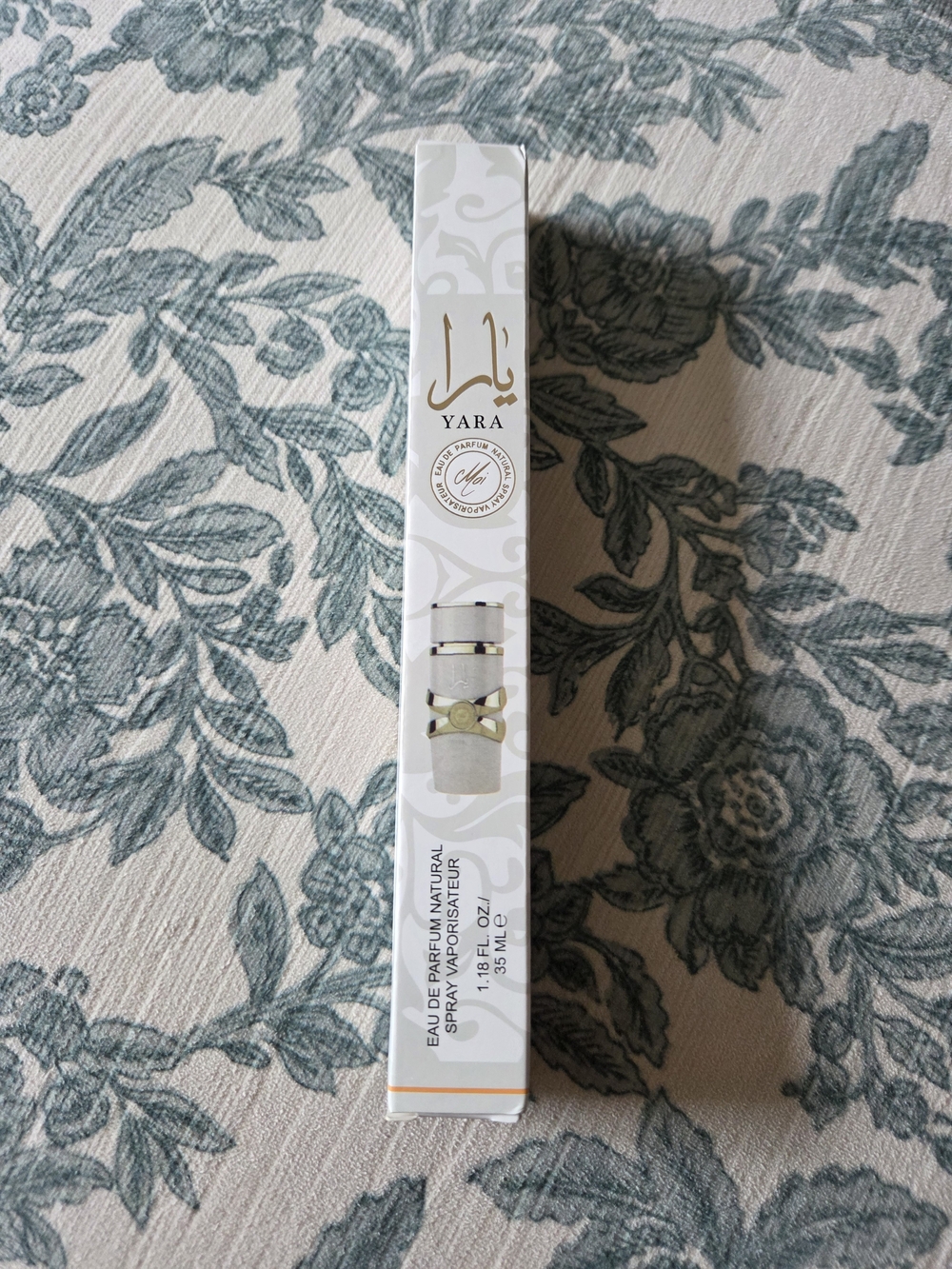 Yara Eau de Natural Spray Pen - White & Gold - Picture 2 of 4